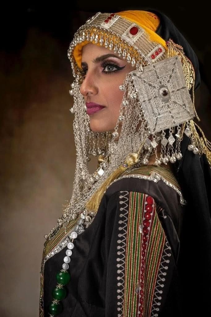 Артём Скарлупкин в LOOKY — Saudi arabia traditional attire
