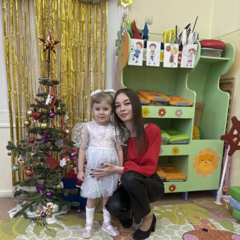 a.lex_a.nd.ra_ в LOOKY. #утренник2025,#новыйгод,#садик,#дочакрасотка. Доченька с воспитате...