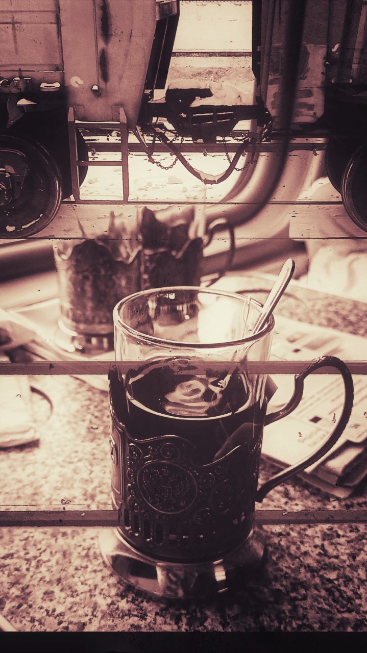 Looky_1698806669786 в LOOKY — Монотонный, но успокаивающий звук колес по рельсам до сих по