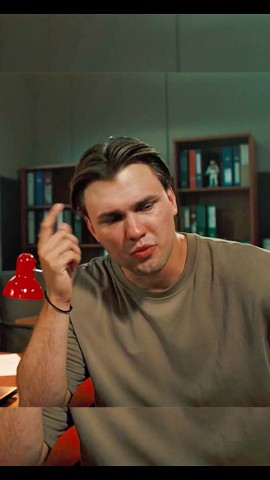Магия экрана в LOOKY. #лучшиймомент,,#серия,,#киносериал,,#обзор,,#новинка,,#актеры,,#топсериалов,,#обзор,#обзорсериала,,#лучшиесериалы,,#фильмнавечер,,#телесериал. Сериал "Новая земля"...