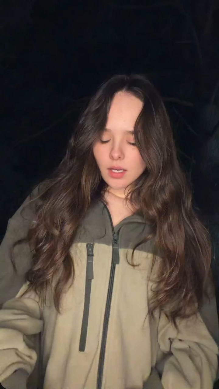 Анастасия Ильинична в LOOKY. . Офигеть....
*все это...