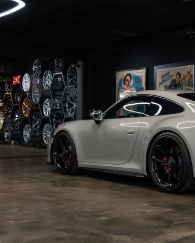 Prive Car Club в LOOKY. . Porsche 911 GT3: Мак...