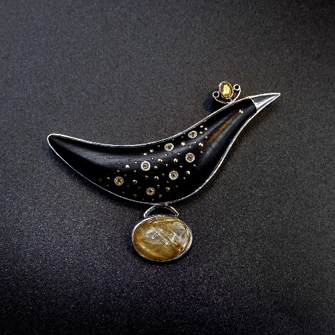 Сергей Бутаров в LOOKY. #птичка,#брошь,#брошьпин,#дизайн,#handmade,#ювелирноеискусство,#ювелирныеукрашения,#sergboo,#авторскиеукрашения,#sergboo_птички. 🐥

Еще одна птичка ...