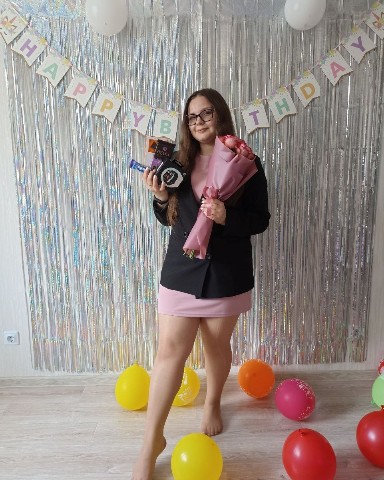 arina01_05 в LOOKY. . Ну вот и 18 лет🍷❤️