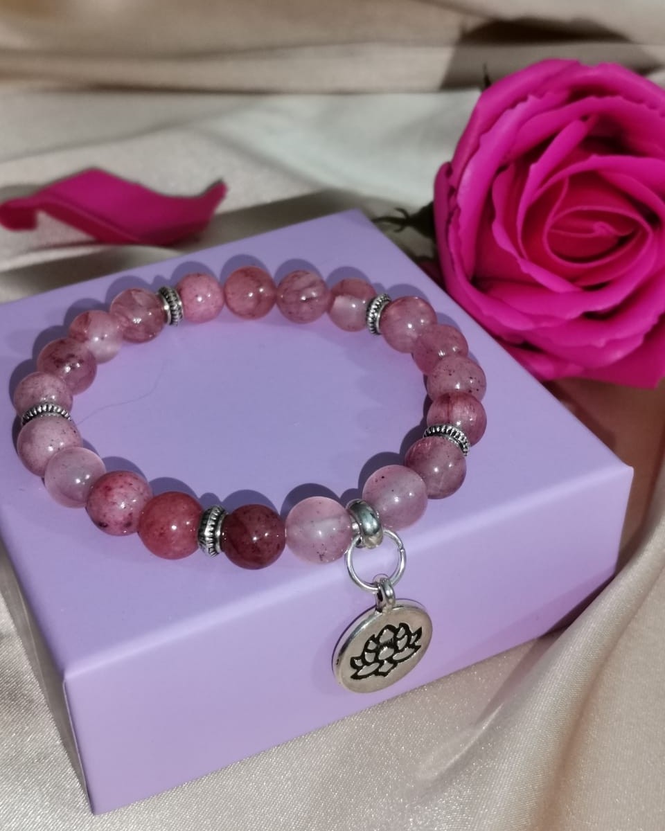 Magic Moments Brand в LOOKY — Браслет из натурального персидского агата с лотосом.
Агат с 