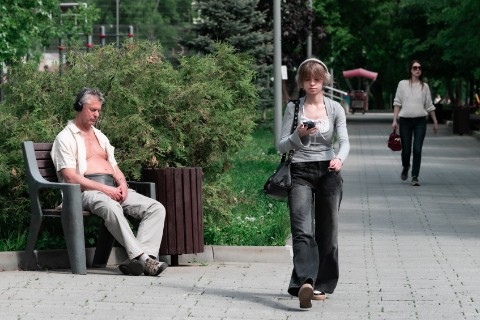rrmarat in LOOKY. #людилица,#москваилюди,#лицастолицы,#фотоохота,#уличнаяфотография,#streetphotography,#лето,#жара. #людилица #москваилю...
