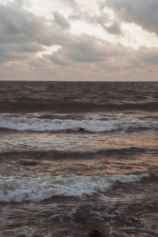 Алёна в LOOKY. #Кубань,#зима,#nature,#winter,#природа,#море,#sea,#шторм,#волны,#ветер,#море. Успокойся и иди к мо...