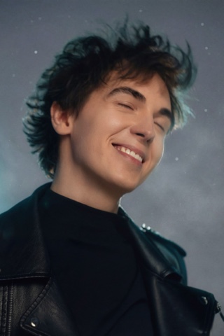 Лунатик Эженио в LOOKY. #Enya,,#MylèneFarmer. Трек «Муриэль» созда...