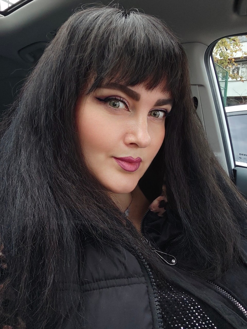 Nefertiti8919 в LOOKY — О Боже как же я скучаю!
И будто запах твой вдыхаю...
Хочу ут