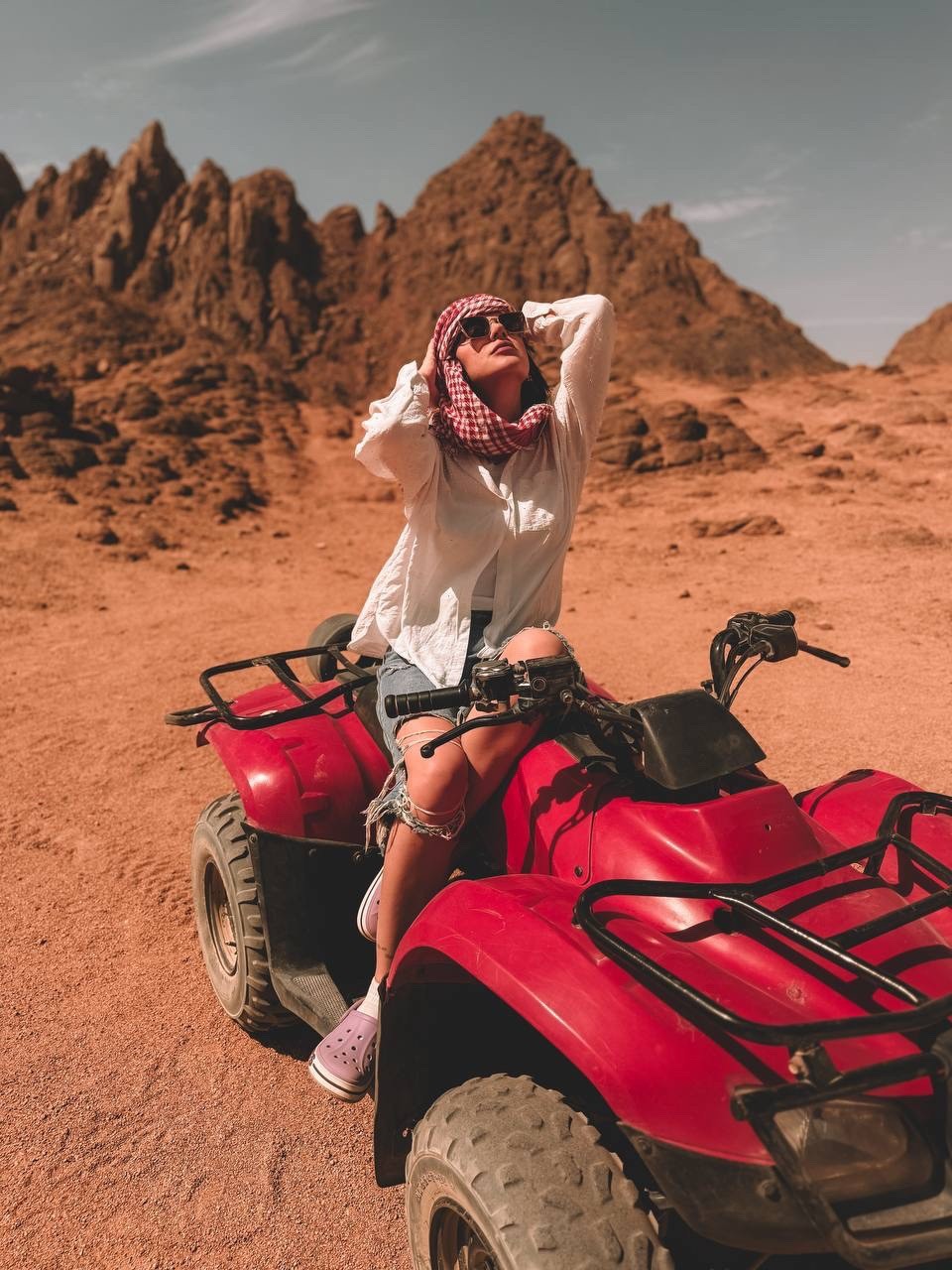 #MAKARTRAVEL приглашает вас в уникальный, авторский тур по 4 странам за 20 дней от Александра Макарова! 

Только 6 раз в году: 12 мая, 4 и 26 июня, 1 и 23 июля, 15 августа, в каждой группе всего 8 мест. Строго с 18+ и старше. В этом году гид сопровождающий: Татьяна Макарова

Стоимость полного тура: 99.990 рублей с человека. Включены все перелёты, транспортные расходы, отели, питание, страховка, большая экскурсионная и развлекательная программа.

Программа тура:
Перелет Москва, Россия 🇷🇺 - Анталья, Турция 🇹🇷 2 дня в Анталье, + 2 дня в Кападокии. Перелёт Анталья, Турция 🇹🇷 - Хургада, Египет 🇪🇬 3 дня на море перелет Хургада, Египет 🇪🇬 - Каир, Египет 🇪🇬
1 день Гиза, Пирамиды и музей, далее на пароходе по реке Нил до Александрии,  1 день в Александрии, далее до Люксора на автобусе, 1 день в Люксоре перелёт Люксор, Египет 🇪🇬 - Каир, Египет
Каир, Египет 🇪🇬 - Касабланка, Марокко 🇲🇦 4 дня в люкс отеле в пустыне, + 1 день в голубом городе перелет Касабланка, Марокко 🇲🇦 - Тунис 🇹🇳 3 дня на пляжах
Перелет Тунис 🇹🇳 - Стамбул, Турция 🇹🇷
2 дня в Стамбуле перелет Стамбул, Турция 🇹🇷 - Москва, Россия 🇷🇺

По вопросам организации вашего путешествия пишите в сообщения телеграм канала: t.me/traveldesh...
в ВКонтакте: vk.ru/makartravel
