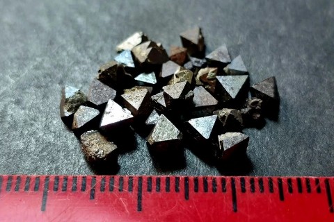 planetcollector в LOOKY. . Магнетит кристаллы [...