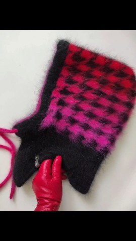 galaga_knit в LOOKY. . Магия цвета 💘

Капо...