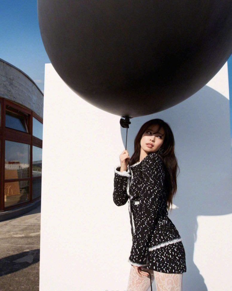 Ruby jennie in LOOKY. #JENNIE. #JENNIE