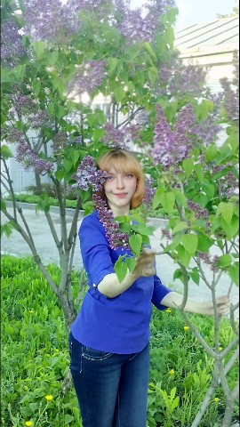 Юлия в LOOKY. . 