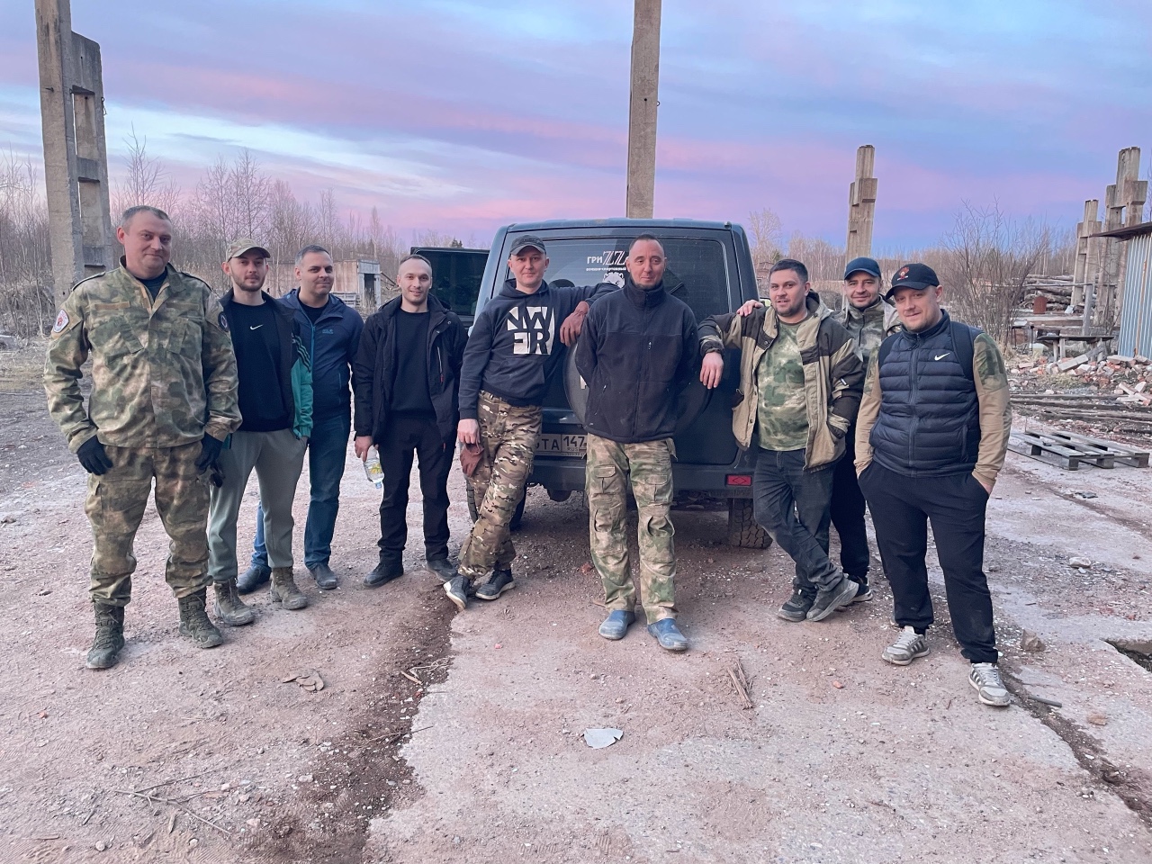 Итак, друзья. 👊

Блаустройство полигона идет полным ходом. В здании уже начали появляться первые конструкции. 🚧

В общем, для всех, кто приедет, будет сюрприз. Не хотим спойлерить, но это изменит привычную тактику.

Ждем вас на игру. Будет интересно и очень жарко (во всех смыслах). 🔥

Готовьте стволы и патроны — пора навести шороху. 😎

#ГриZZлиTEAM
#СтрайкболТихвин
#СтрайкболБокситогорск
#СтрайкболПоВыходным
#