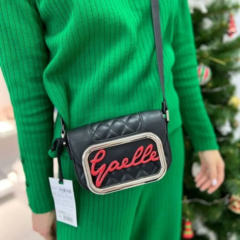 Shop_brands_5411 in LOOKY. . 