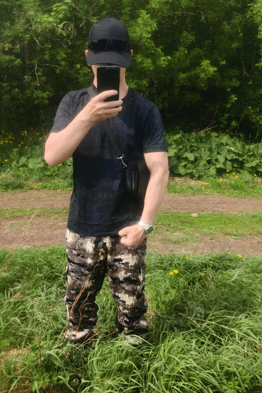 alexander_weliki в LOOKY — Мышцы—сталь, что в плоти,
В них сила, стойкость и путь.
Креп