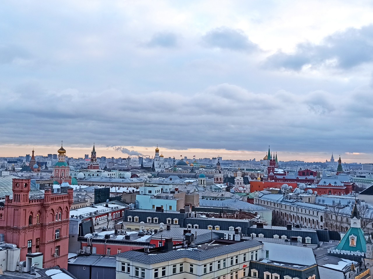 Длинные выходные - повод для первого короткого путешествия этого года. Узнаете город по панораме? Потом расскажу, где была, что видела. ❤