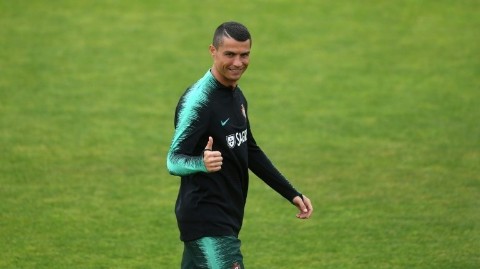 S Y L в LOOKY. . CR7🐐🐐🐐🐐🐐🐐🐐🐐
