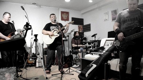 Иван Рябинкин в LOOKY. #студия,#живойзвук,#репетиция,#иванрябинкин,#музыка,#секторгаза. Сектор Газа "Дурак" ...
