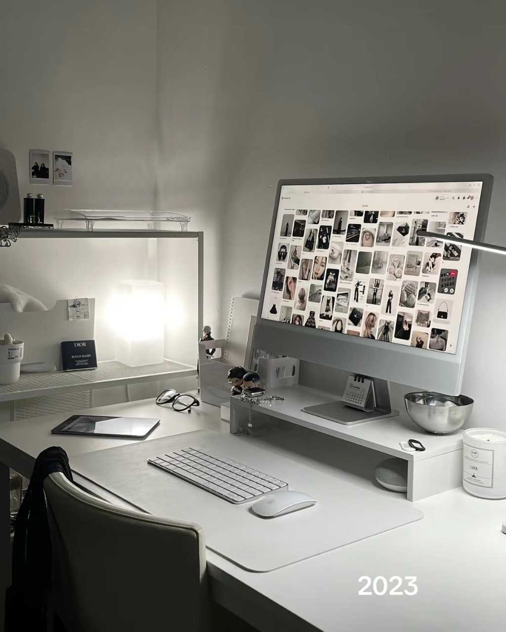 lina в LOOKY — my desk 🎧🐈‍⬛🎱🧾
