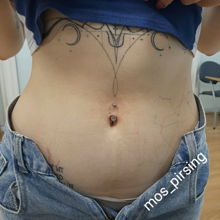 Пирсинг пупка -- один из красивейших проколов тела. 

#mos_pirsing #пирсингнаLOOKY #проколпупка #пирсингМосква #пирсинг [#ПИРСИНГ](ПИРСИНГ) [#пирсинг_украшения](пирсинг_украшения) 