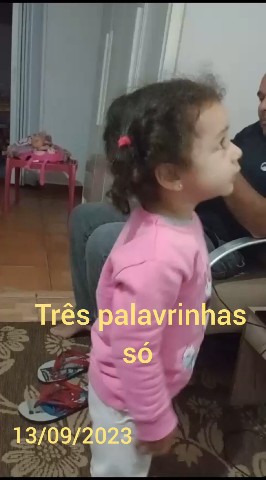 Looky_1694732521920 в LOOKY. . Laurinha cantando tr...