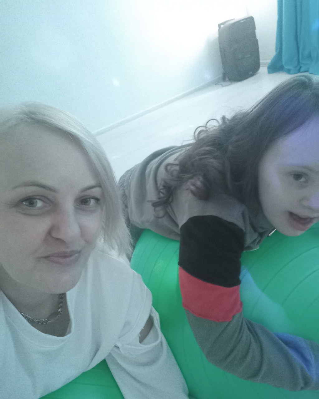 alsusanalisa в LOOKY — День варенья прошел на ура
Алиска очень довольна