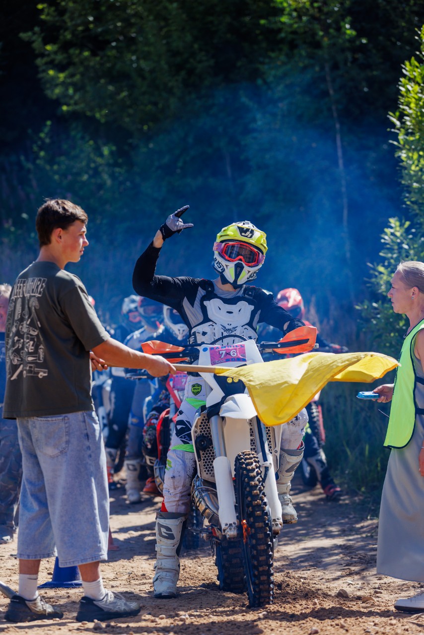 Поснимал Эндуро. +1 в копилку опыта. 
#спортивныйфотограф
#эндуро#мотокросс#enduro