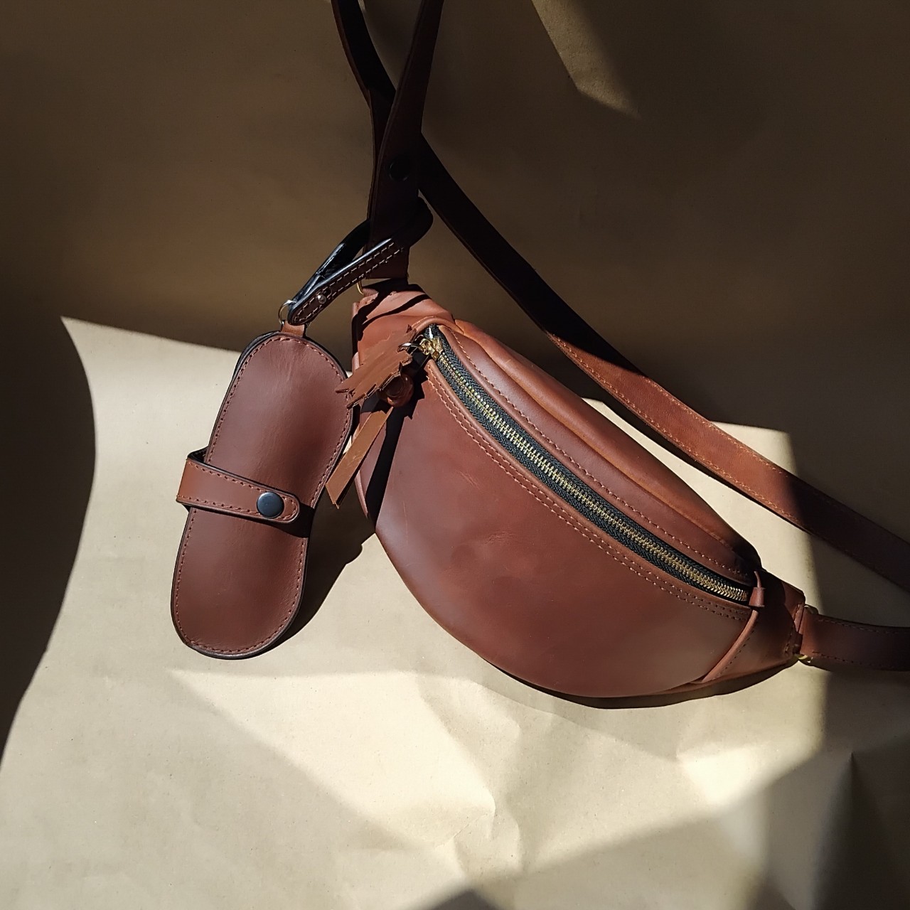 Изделия из кожи в LOOKY — фото 4
