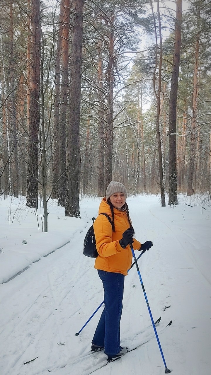 Запахло весной, погода радует, выходные с семьёй на лыжах#лес#лыди#весна#семья💖💞💞💞💖