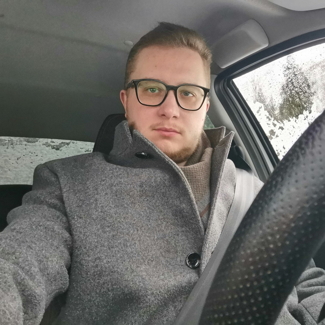 Утром сидишь, прогреваешь машину. В выходной, на работу, грех ей богу. 😐