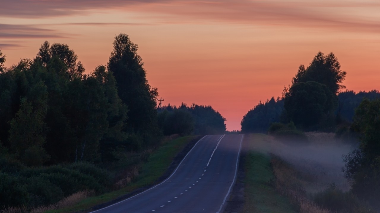 poboruev_landscape в LOOKY. #природа,#закат,#вечер,#небо,#облака,#дорога. В наш век безумных с...