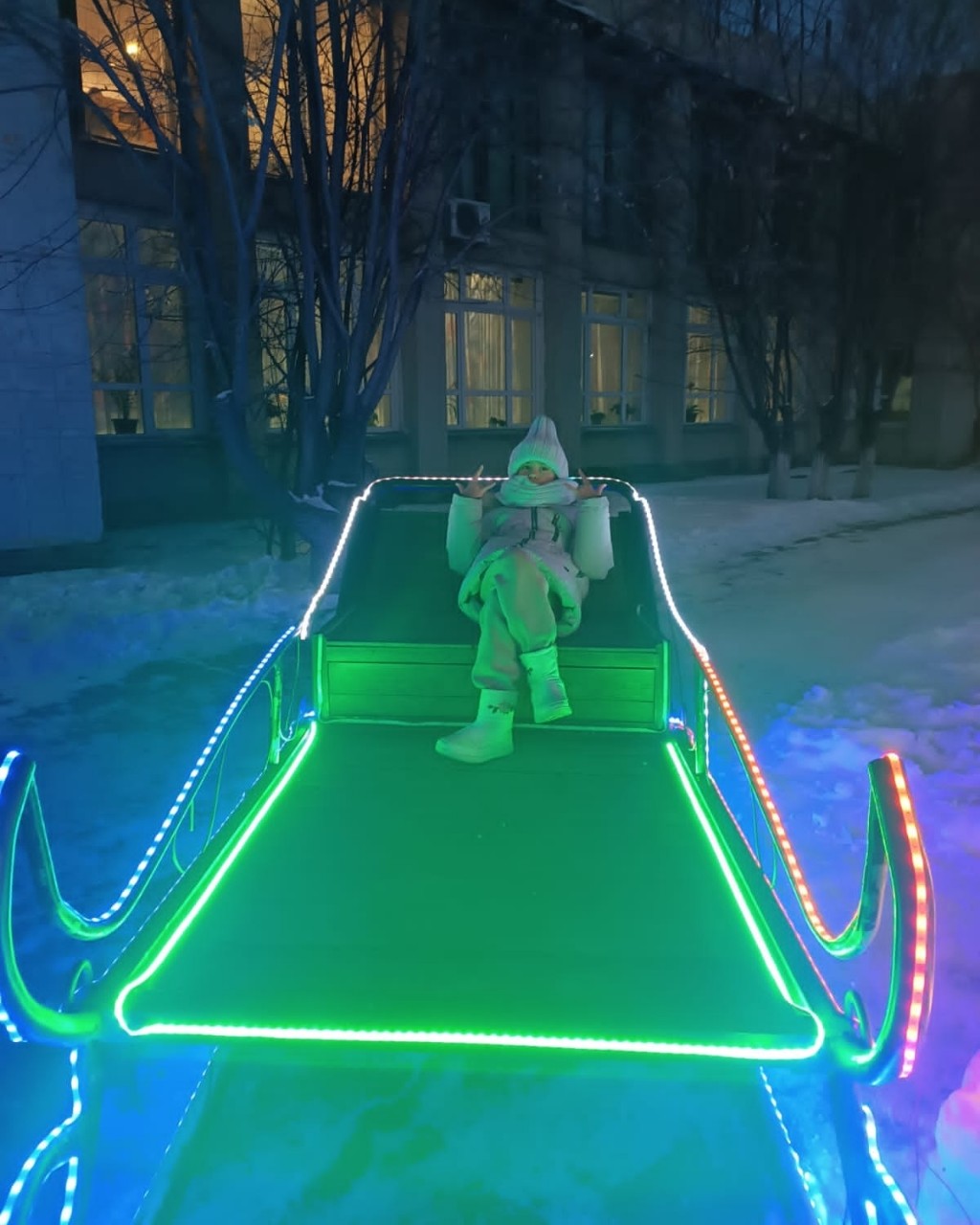 Еду с дедом морозом 🧑‍🎄😋 готовитесь к новому году?🤪