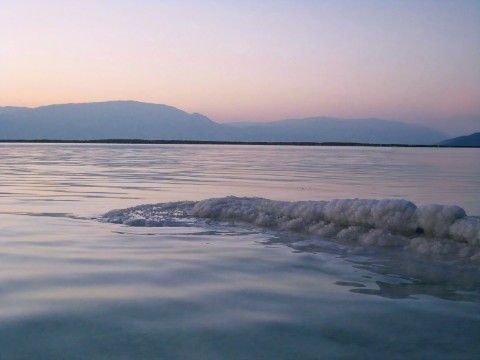 Dim Oldoak в LOOKY. #мертвоеморе,#израиль,#israel,#thedeadsea,#путешествия,#мирмоимиглазами,#отдых,#travel,#wanderlust,#explore,#travelphotography,#adventuretime,#travellife. Рассвет на Мёртвом м...