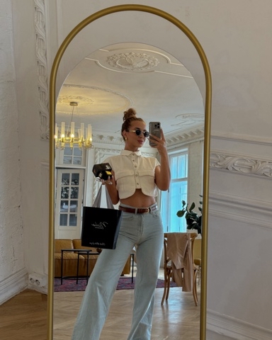 Anni в LOOKY. #essens,#essensbeauty,#essensparfum,#essensдухи. Всем привет! 🤩
Меня...