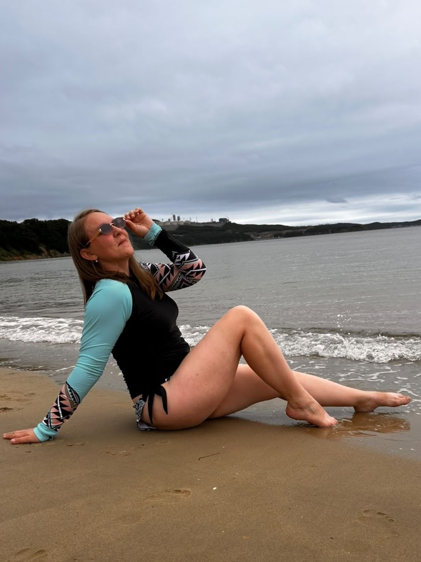 🌊🕶️✨