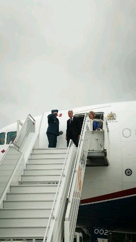В преддверии саммита G7 я отправился в Париж, Франция, вместе с Эммануэлем Макроном. Во время визита лидеры двух стран объявили о новом соглашении по укреплению сотрудничества в сфере обороны и разведки.