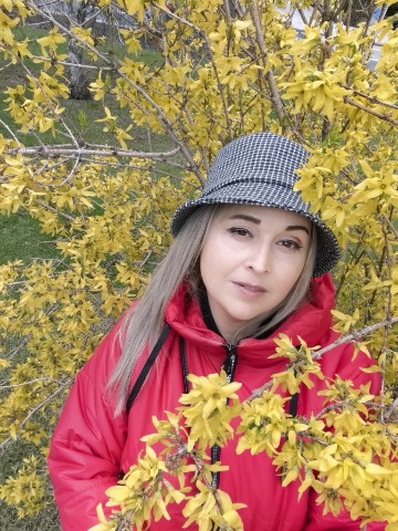 Алёна Жукова в LOOKY. #найди_желтый. #найди_желтый