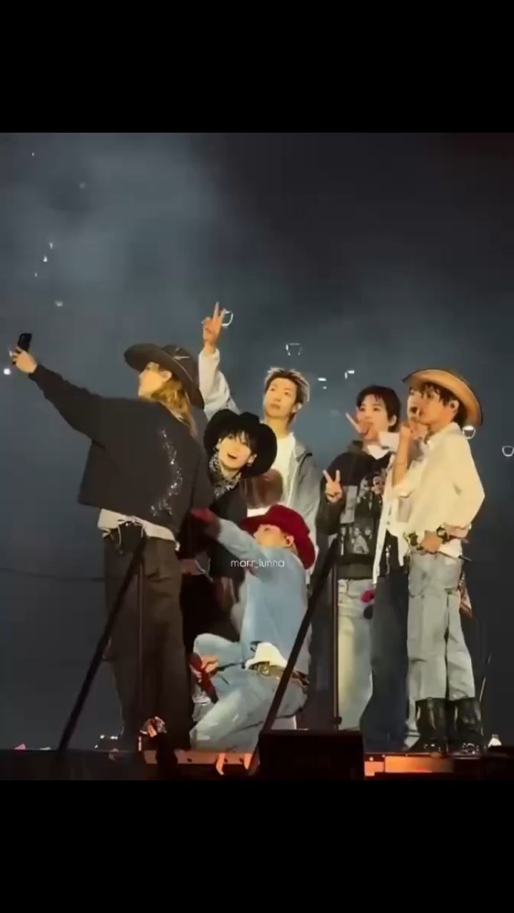 BTS 7 NEWS in LOOKY. #bts
@bts_purple_ocean_news. момент, когда Чимин ...