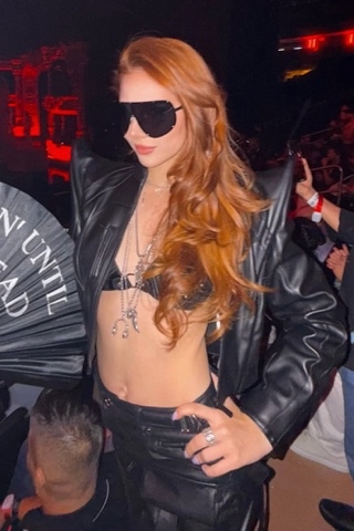Chloe Jane в LOOKY. . [#icon ](icon)[#icon...