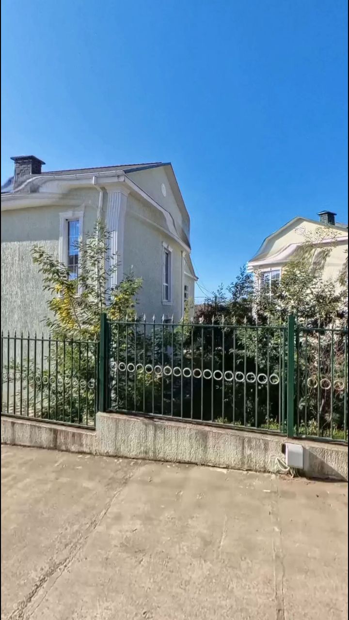 real_estate_in_sochi1 в LOOKY. #домвсочи,#недвижимостьсочи. Два дома рядом. Для ...