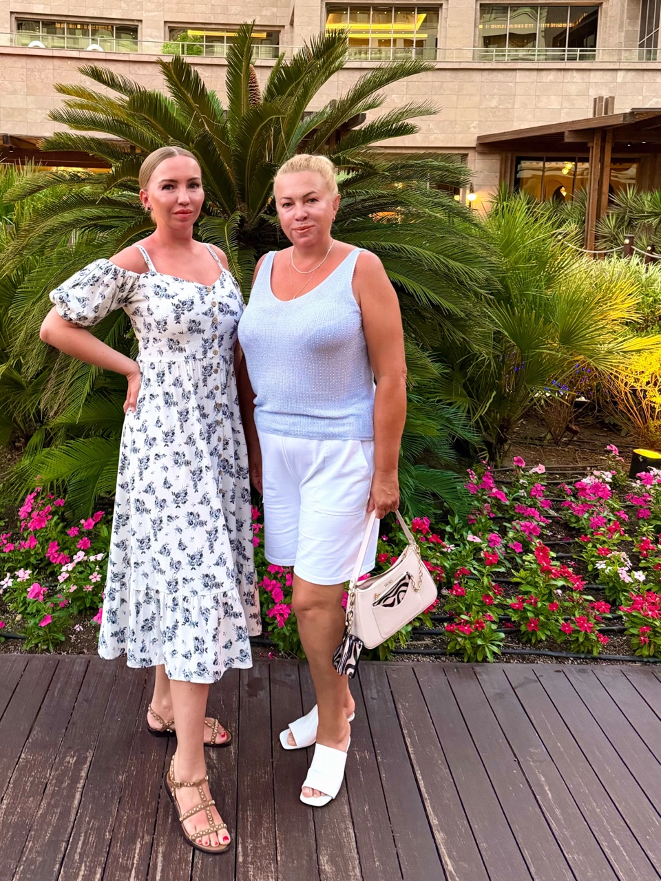Elena_glotova в LOOKY — Это мы на шоу программу идём !Хотела снять кусочек видео,но 