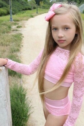 Alice Wonder land в LOOKY. . [#fashion ](fashion)...