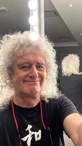 Brianmayforreal. в LOOKY. . 