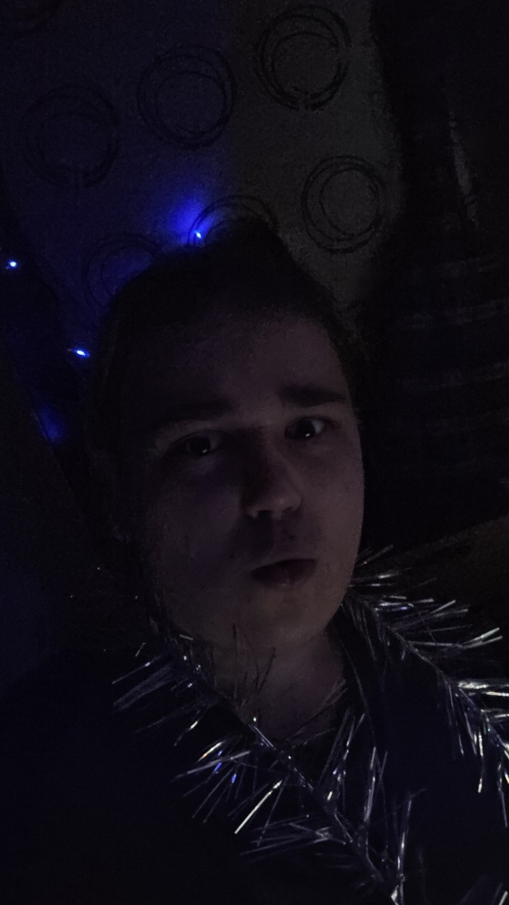 FanatMeleghosta в LOOKY — Новогодняя фотка Мелегоста) 