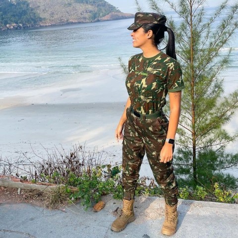 jmonaiiss в LOOKY. #military,#militarylife,#militarismo,#girlpower,#exercito,#concurso,#espcex,#sgt. A palavra convence, ...