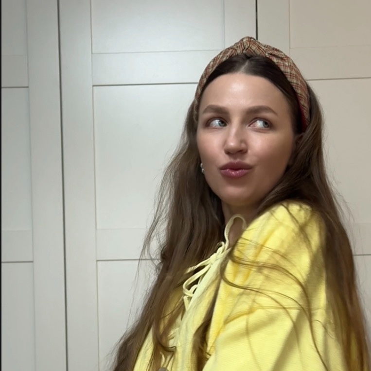 ann_and_look