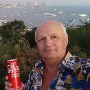 Петр Лысенков