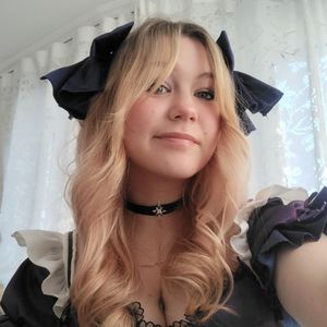 Evie cosplay